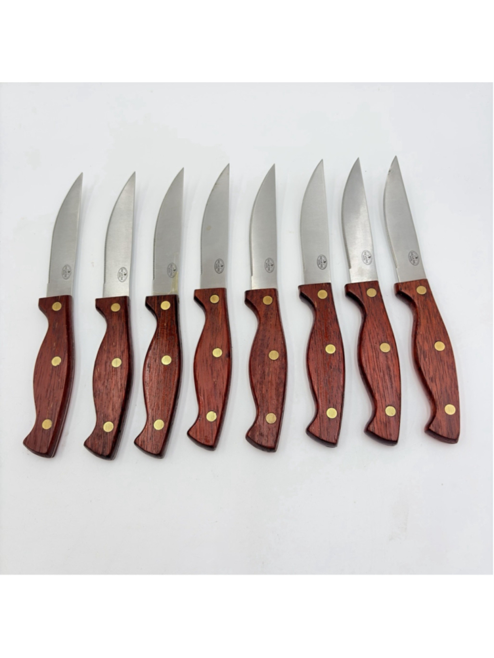 REVERE WARE 1801 Set of 8 STEAK KNIVES Serrated Stainless Wood Handles 9”